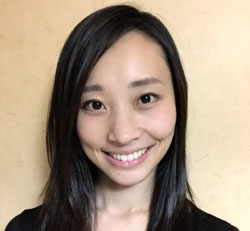 クラシックバレエの先生の写真です。